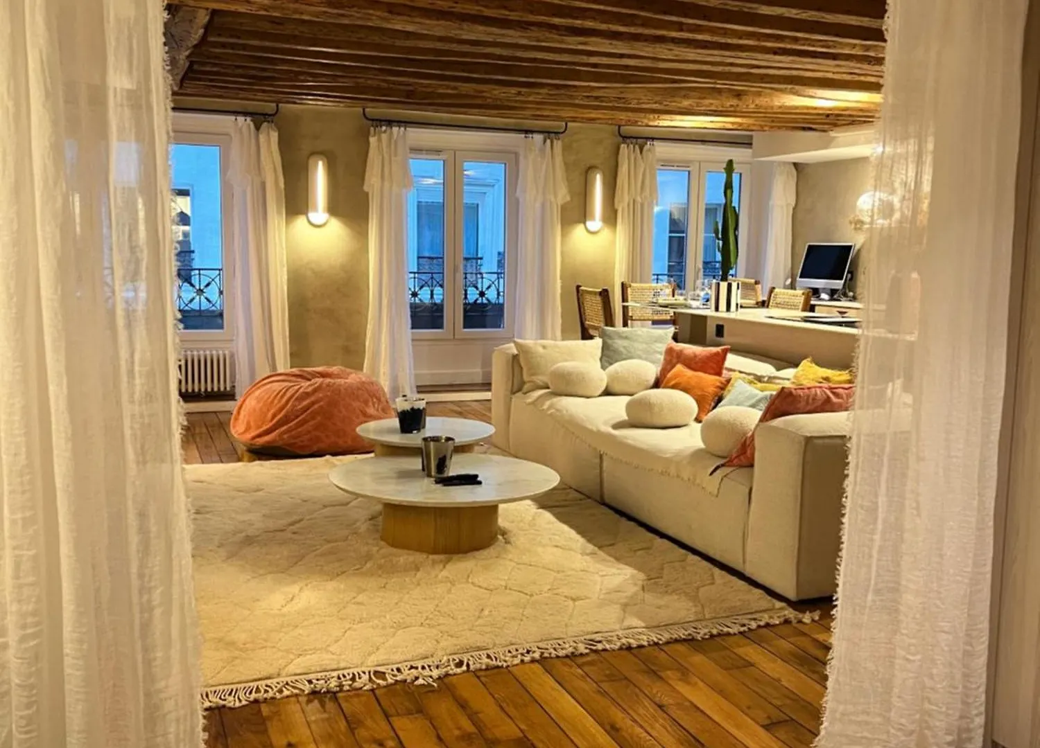 Luxe Louvre Apartment Paris