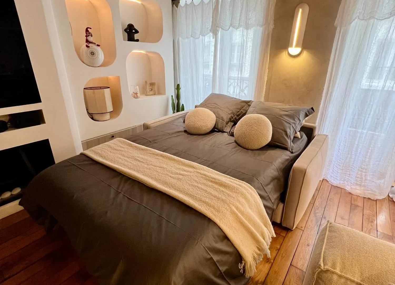 Apartament Luxe Louvre Paryż